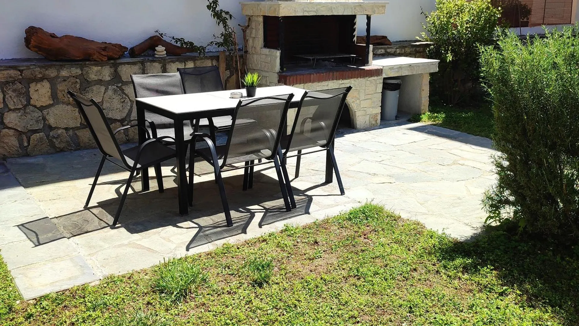 R&T Apartments Kallithea  Grecia