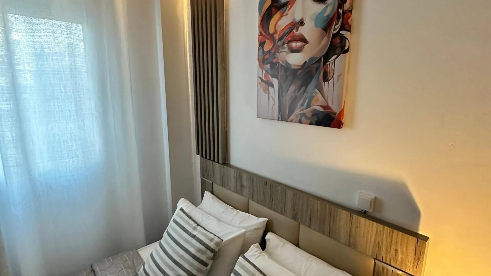 R&T Apartments Kallithea  Grecia