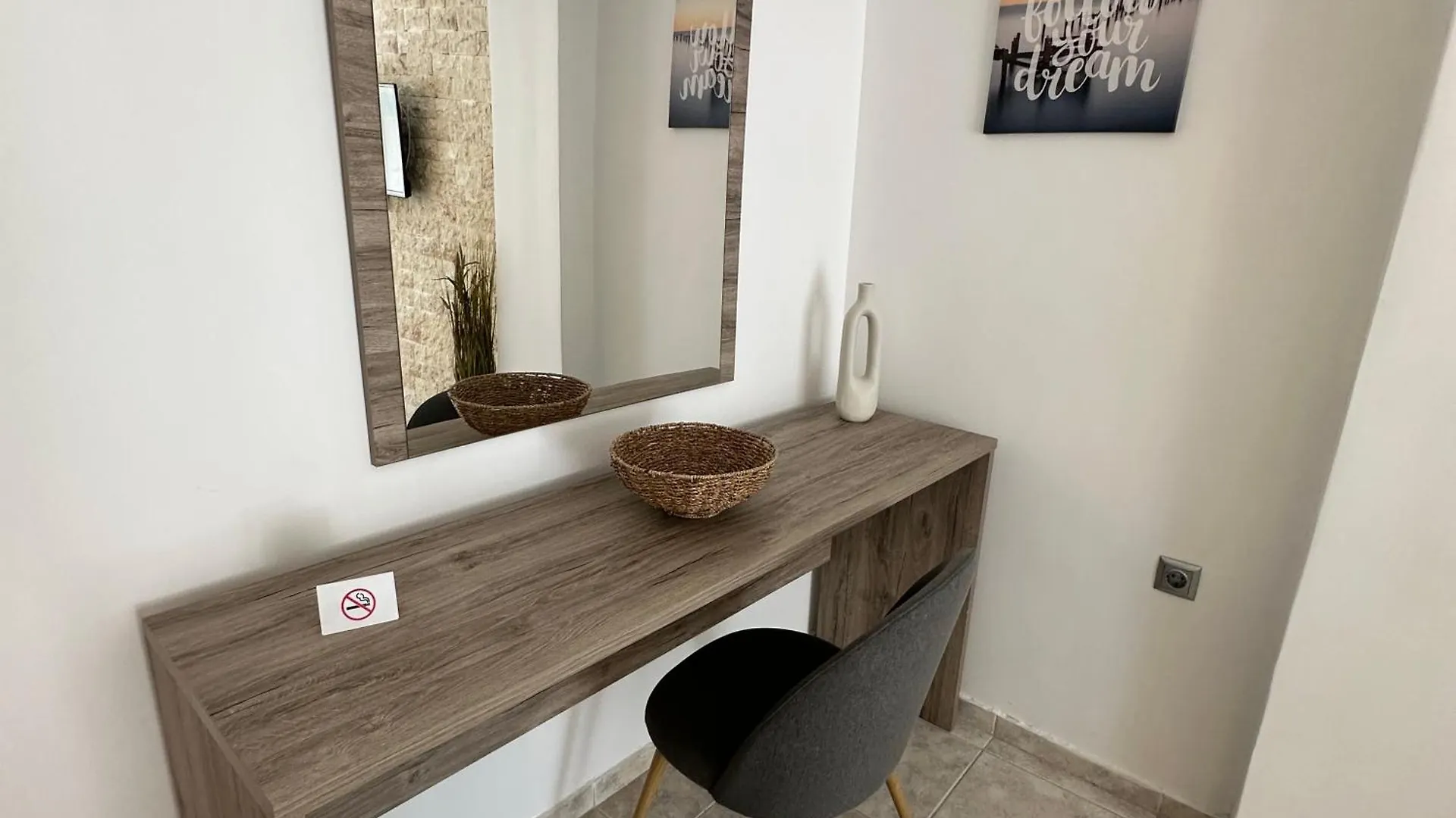 R&T Apartments Kallithea
