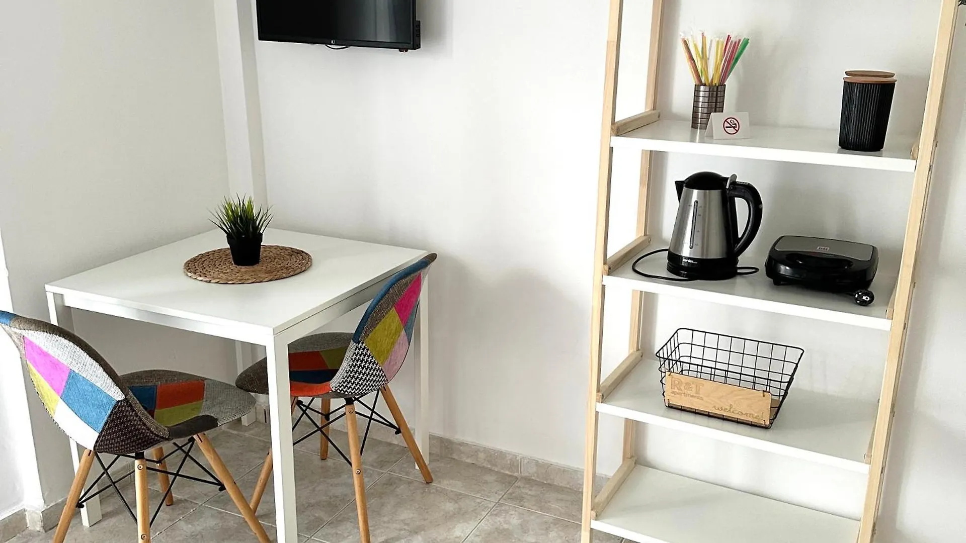 R&T Apartments Kallithea  0*, Kallithea (Chalkidiki) Greece